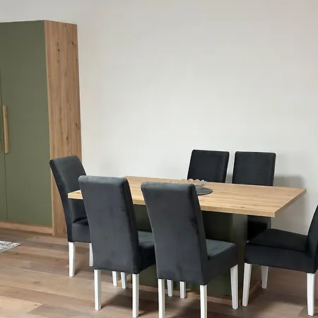 Luxury Pyramid Ii Apartment