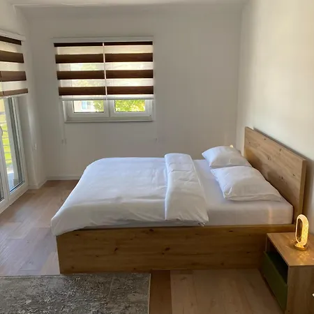 Luxury Pyramid Ii דירה